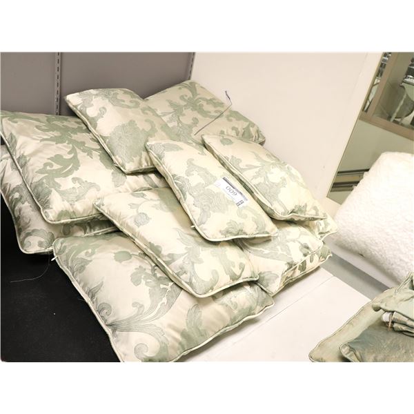 LOT DE 14pcs COUSSINS ASST