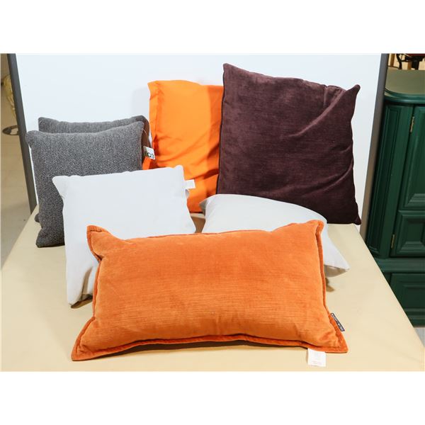 LOT DE 7pcs COUSSINS ASST