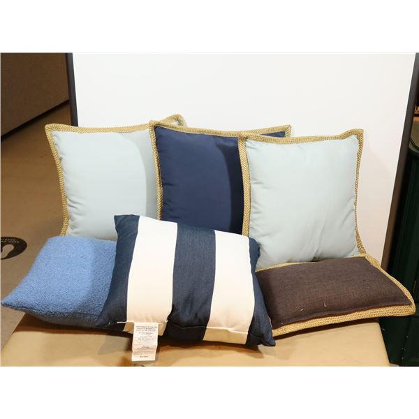 LOT DE 6pcs COUSSINS ASST