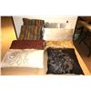 Image 1 : LOT DE 8pcs COUSSINS ASST