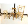 Image 1 : LOT DE 3 CHAISES EN BOIS ASST