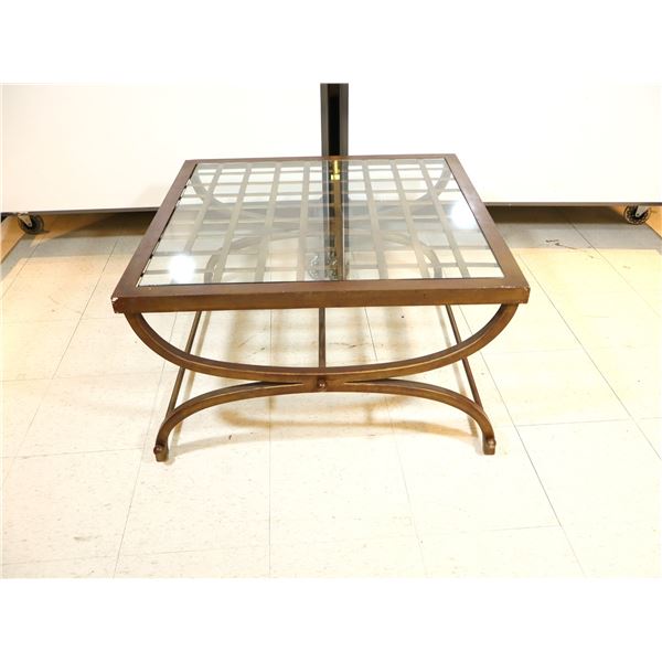 TABLE À CAFÉ EN MÉTAL VITRÉE 32"x32"x18"