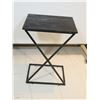 Image 2 : PETITE TABLE 28"x14"x26"