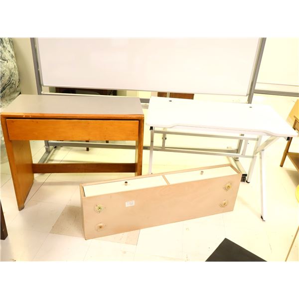 LOT DE 3 MEUBLES ASST