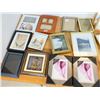 Image 2 : LOT DE 31 CADRES  & ALBUMS PHOTOS ASST