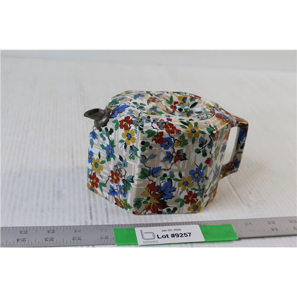 GM Creyke & Sons Teapot - Damaged Lid