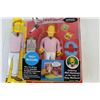Image 2 : Troy McClure Simpsons Figurine - Sealed