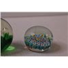 Image 3 : (2) Glass Art Paper Weights