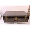 Image 1 : Metal Steamer Trunk - 28" x 17" x 9" - Some Wear