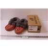 Image 1 : Manitobah Women's Moccasins - New - Size 9