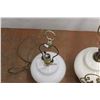 Image 5 : *(2) White Vintage Lamps, As Is, Up to 30.5" Tall
