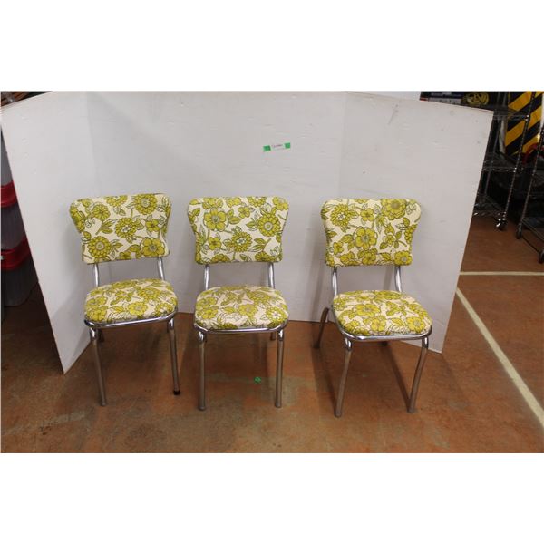 *(3) Vintage Flowered Dining Chairs 31" Tall x 15.5" Wide x 16" Deep