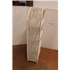 Image 3 : *Arched White Wicker Stand 50.5" Tall x 20" Wide x 10.5" Deep