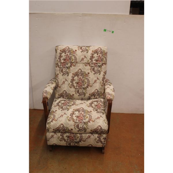 *Vintage Flowered Upholstered Rocking Chair 29" Wide x 37" Tall x 29" Deep