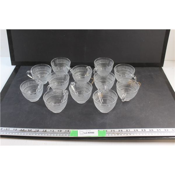 (12) Fleur-de-Lis Glass Tea Cups