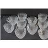 Image 3 : (12) Fleur-de-Lis Glass Tea Cups
