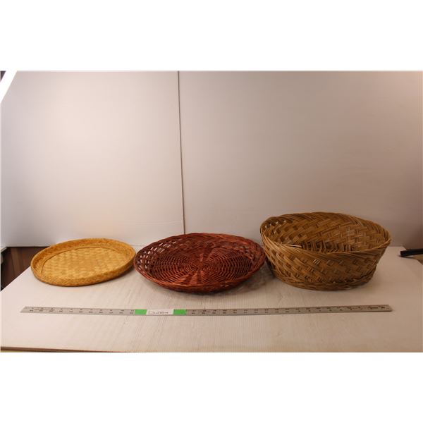 (3) Woven Baskets/Trays