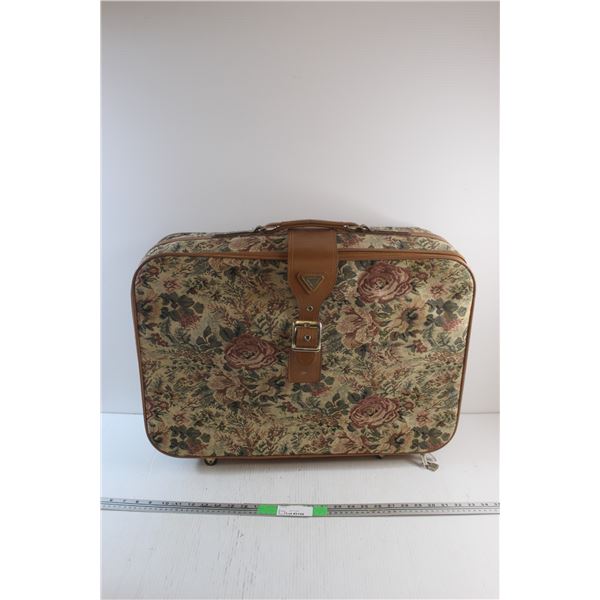 Riviera Suitcase 25'' x 18''