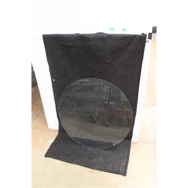 * 33'' Glass Table Top and Moving Blanket