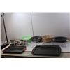 Image 1 : Kitchen Lot- (4) Bundt Cake Pans, (2) Drying Racks, (2) Baking Pans, Pyrex Bowl, Mini Cupcake Pan, (