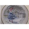 Image 5 : Set of 4 Decorative Plates "Lady Themed" 9.25" Dia