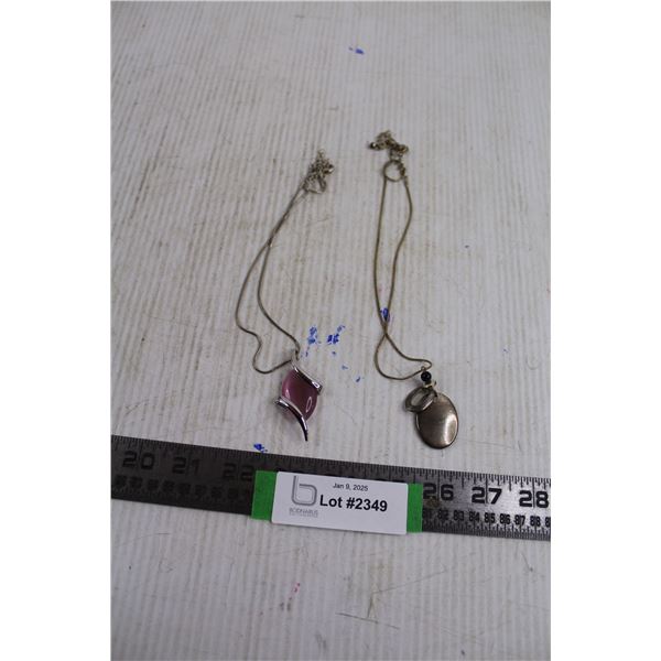 (2) Costume Jewelry Necklaces