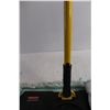 Image 2 : * Rubbermaid Dry Mop with Extra Pad