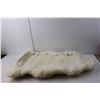 Image 2 : White Faux Fur Rug 31.5" Long x 19" Wide