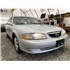 Image 8 : A8 -- 2002 MAZDA 626, SILVER, 230566 KMS, FRONT WHEEL DRIVE