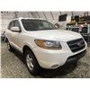 Image 8 : A10 -- 2009 HYUNDAI SANTE FE, WHITE, 213604 KMS, ALL WHEEL DRIVE