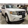 Image 8 : C3 -- 2008 FORD ESCAPE XLT, WHITE, 212533 KMS, FRONT WHEEL DRIVE