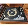 Image 3 : 807 -- NORESCO RECORD PLAYER WITH AN ASSORTMENT OF RECORDS