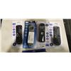 Image 2 : PHILIPS HD CLASSIC ANTENNA AND 4 UNIVERSAL REMOTE CONTROLS