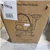 Image 2 : BLACK THREE WHEELED PET STROLLER