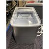 Image 2 : INSIGNIA 26 LB PORTABLE ICE MAKER - TESTED WORKING, RETAIL $199