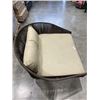 Image 2 : BRAND NEW MODERN SUNBED LOUNGE, RETAIL $1499