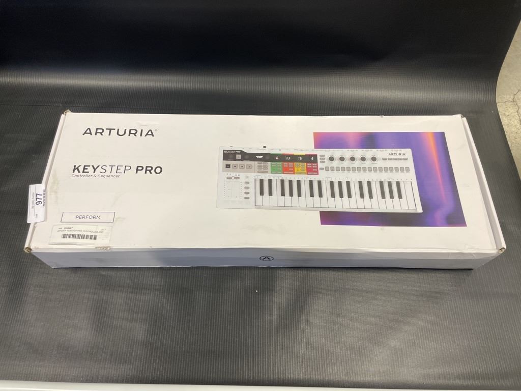 Key Step Pro Controller ARTURIA KEYSTEP PRO CONTROLLER AND SEQUENCER IN ORIGINAL BOX