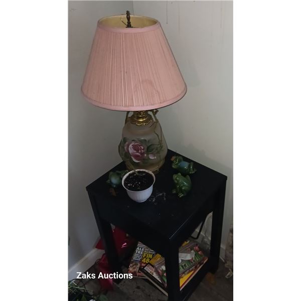 Endtable W/Contents
