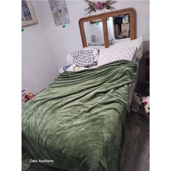 Sealy Electric Bed - Goes up & Down and Massages