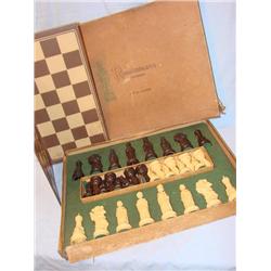 Renaissance chess set in orig. box-(ES Lowe)