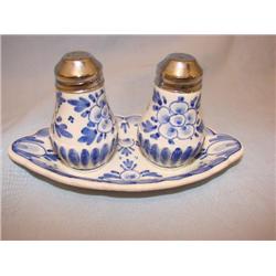 Delft Salt & Pepper set on tray