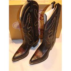 Levi Boots, Size 9M, NEW IN BOX!