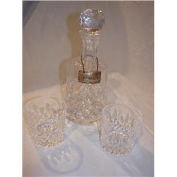 Crystal decanter with 2 old fashion glasses
