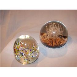 2 crystal paperweights