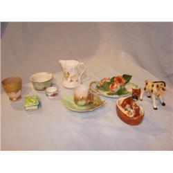 Variety of knick-knacks:animals,variety!