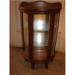 Sm.Table top curio cabinet, curved glass.
