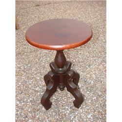 Small lamp table