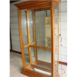 Lighted curio cabinet w/4 glass shelves