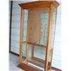 Image 1 : Ligthed curio cabinet-AS IS