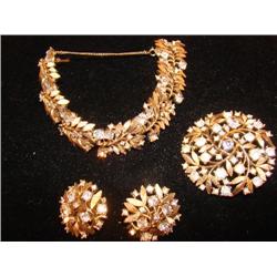 Bracelet, brooch & earing set